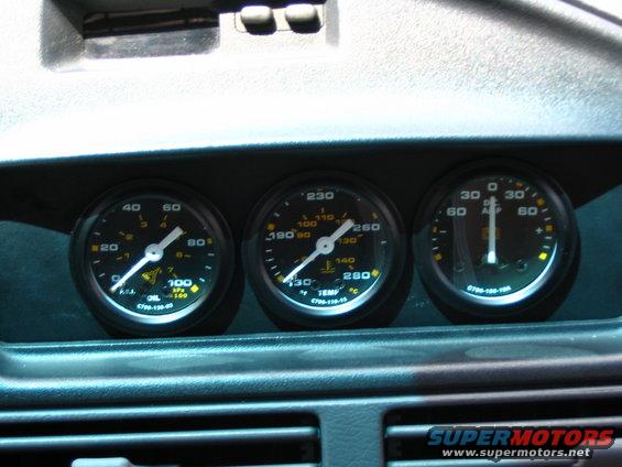 img_0815.jpg Installed Gauges