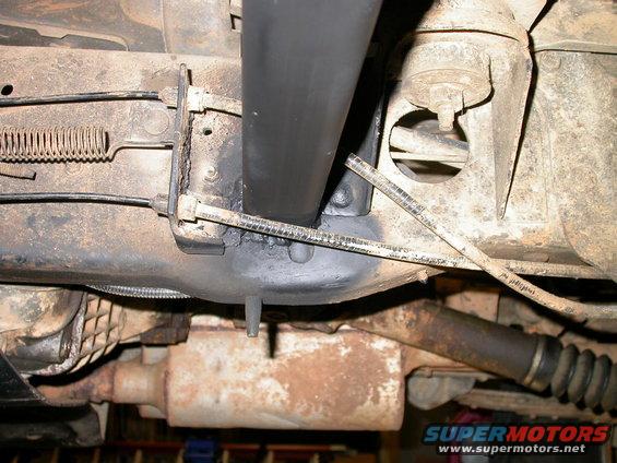 dscn2357.jpg This frame mount was the hardest one of all due to having to mount it between the e-brake cables.