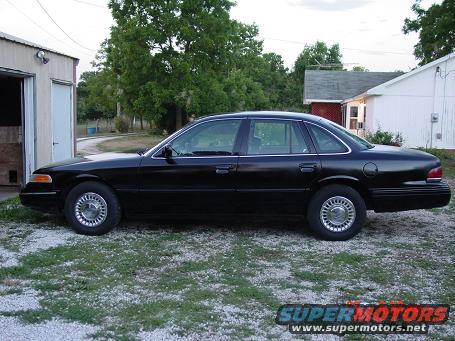 1995 Ford Crown Victoria photo