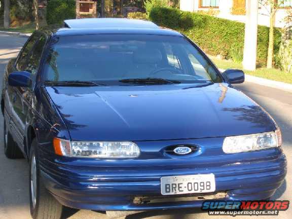 Blue 1995 Ford Taurus front view with sunroof