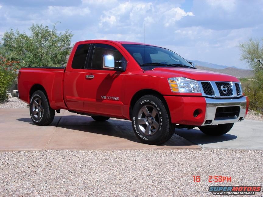Nissan TITAN