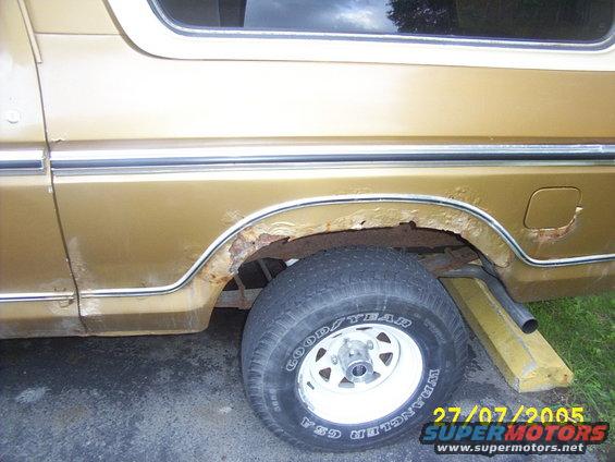picture-007.jpg Badly rusted Quarter Panel