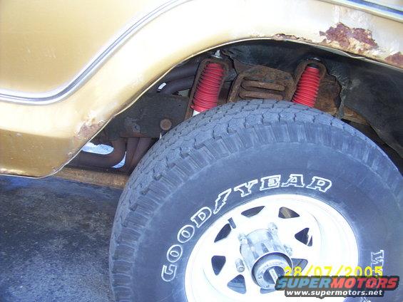 Shows Quad Shocks, and a little bit of the header showing on the bottom