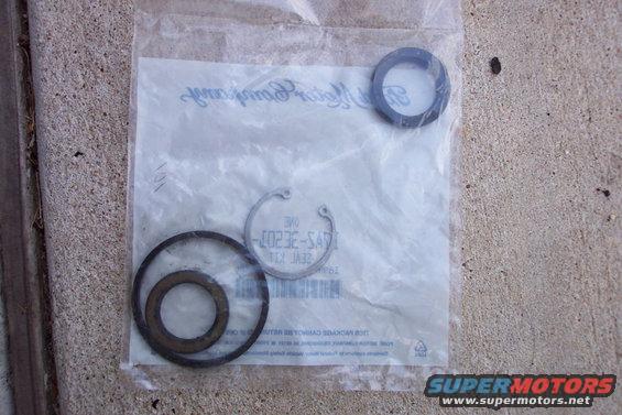 sectorshaftkit2.jpg Sector shaft seal kit.  You will use all of the pieces.