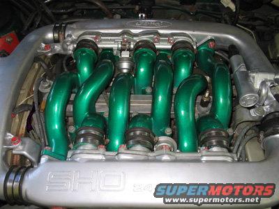 Engine with green intake runners and SHO 3.0 badging