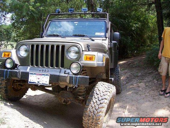 100_0021.jpg flexing