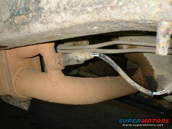 38.1-old-02-sensor.jpg Shot of the old 02 sensor. Figured that's beings I had a trouble code for it I might as well change it out while I was here.