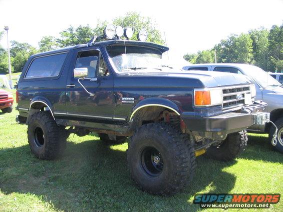 aug-6-2005-essex-jct-truck-show-014.jpg 38's and a TTB