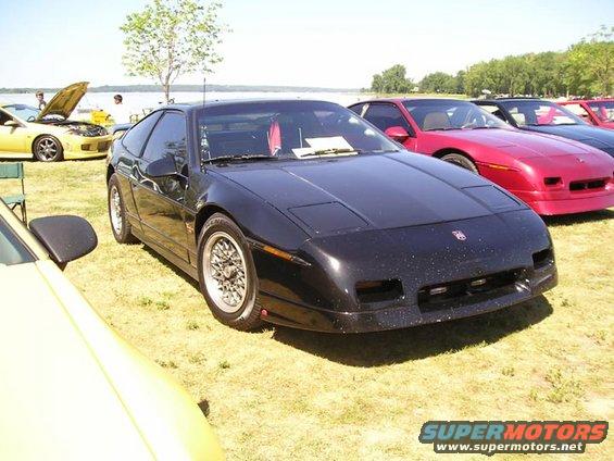 Black 1984 Pontiac Fiero 3q-front view