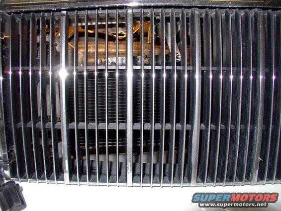 img_0098.jpg Through the grill shot. Right where it needs to be for the best airflow through it.