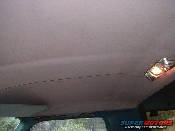 Put the headliner from the '89 in 8-10-05 MUCH better.
Still have to put the trim pieces on.