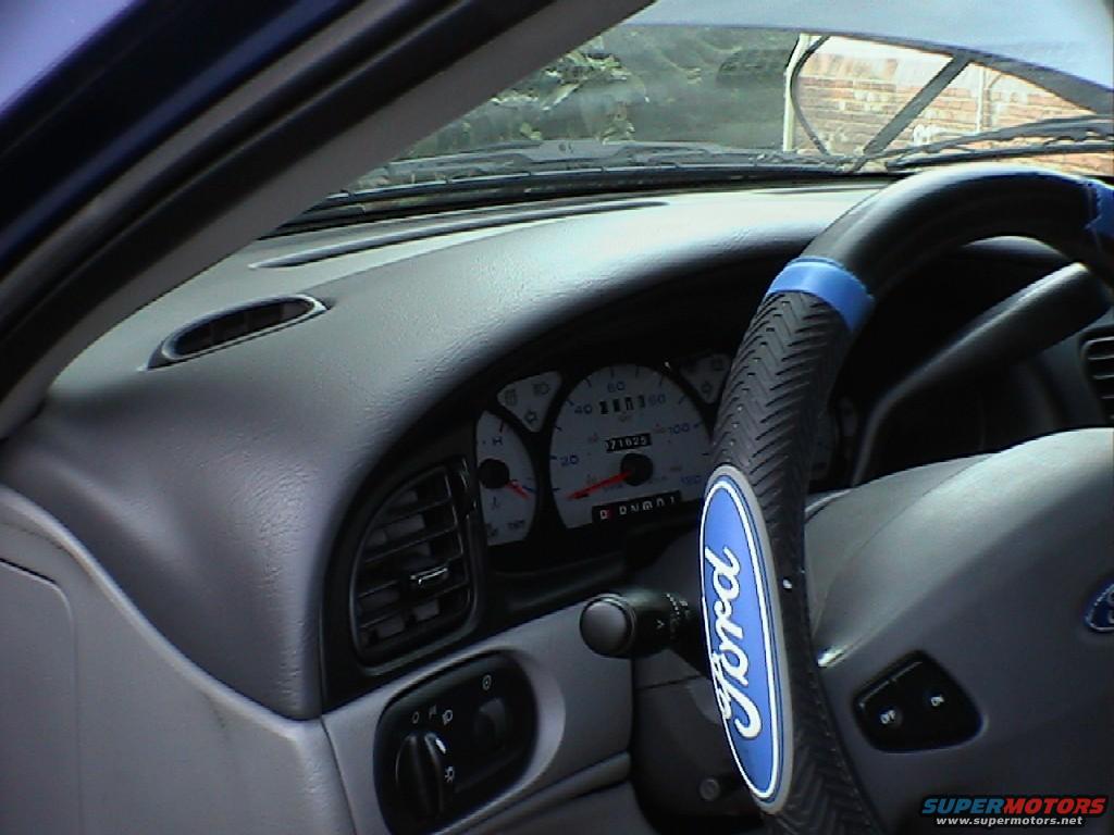 2000 Ford Taurus photo