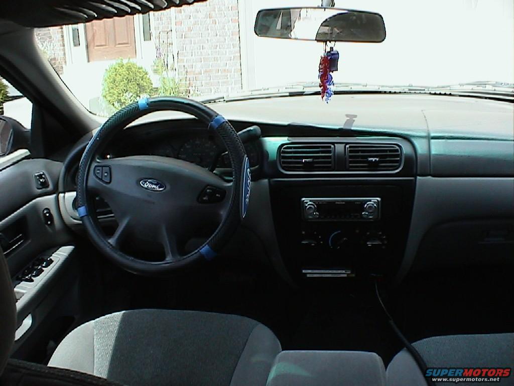 2000 Ford Taurus photo