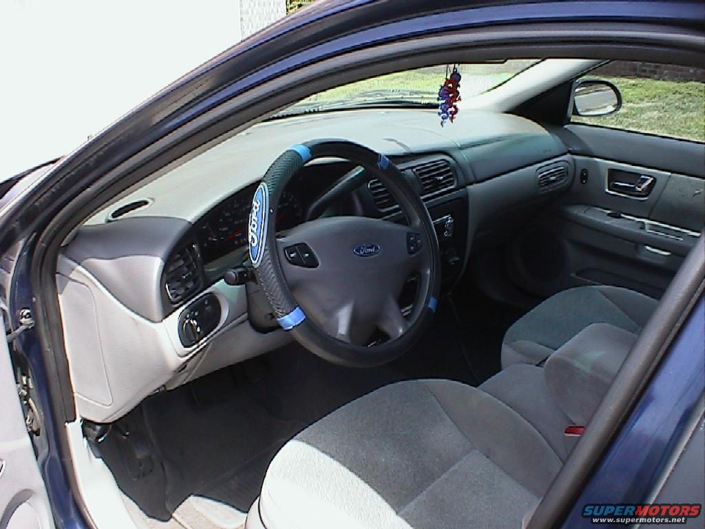 2000 Ford Taurus photo