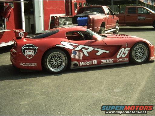 img00006.jpg SRT Viper 1