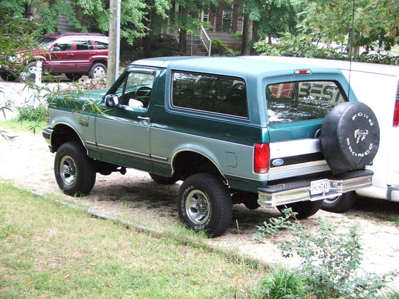 rear-after-lift.jpg rear after lift before the new tires