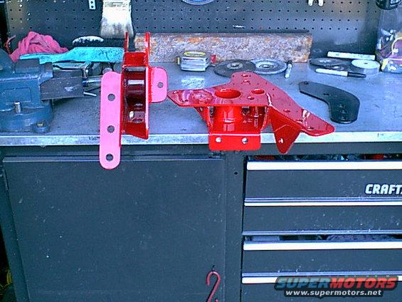 class2.jpg Here is a closer view on the bench. 