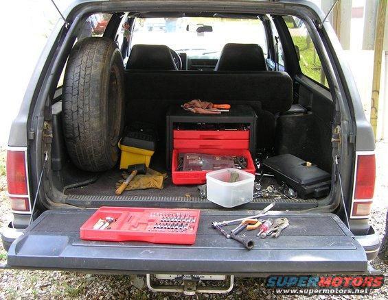 32.jpg tools in the temp. ride