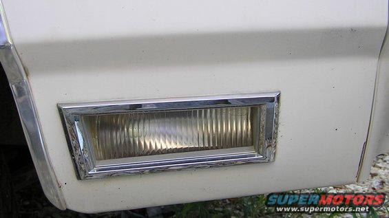 43.jpg pass. fender light (for comparsion)