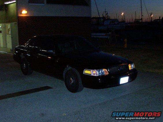 Black 2003 Ford Crown Victoria 3q-front view