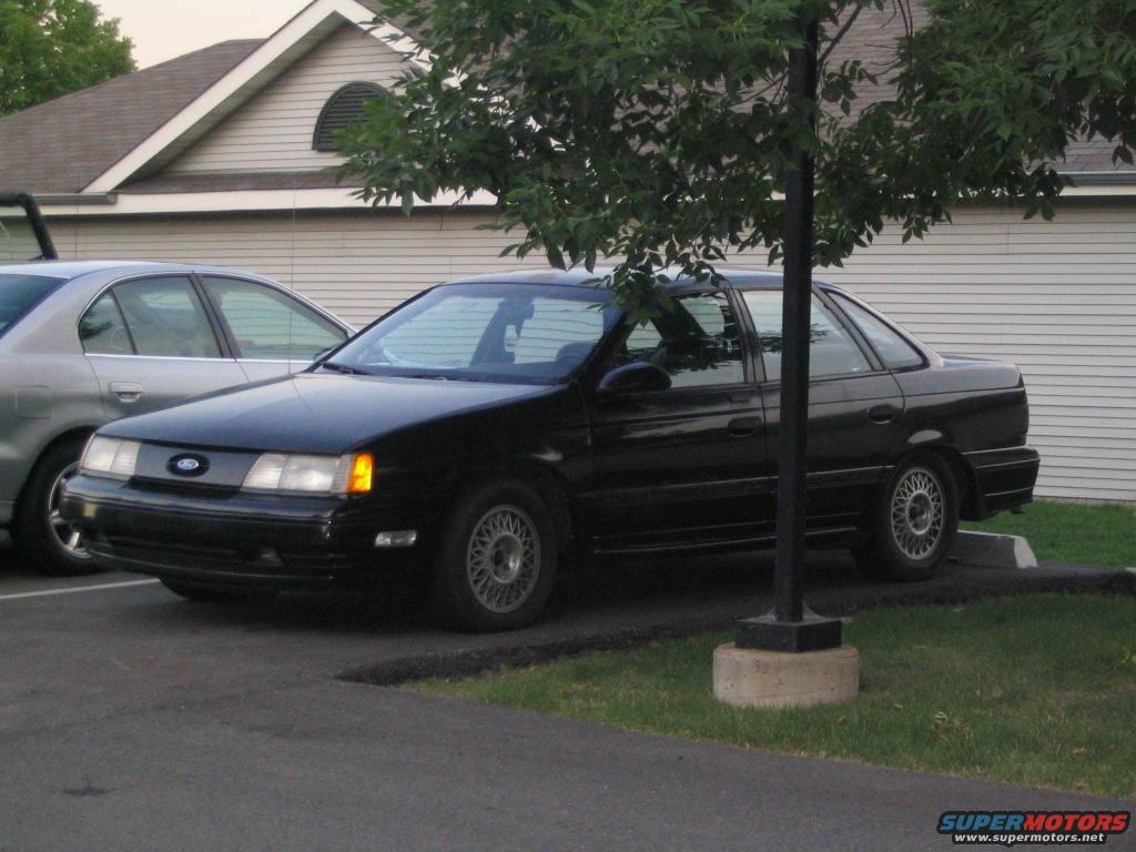 1990 Ford Taurus