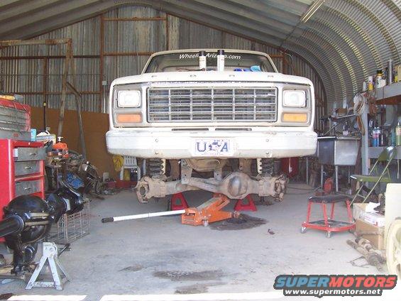 100_0734.jpg Getting started - removing ttb axle