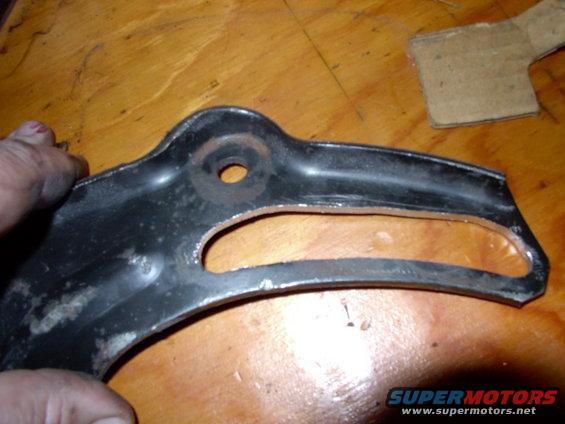 img_0117.jpg Plenty of room for the 3G alternator's adjustment bolt to run in the newly modified slot in the bracket.