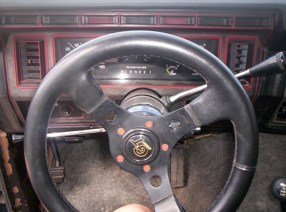 9205broncointeriordashboard.jpg Dashboard Area w/Steering Wheel