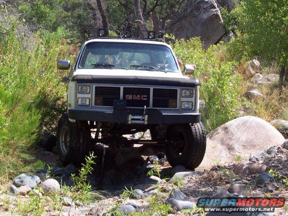 100_1106.jpg Scott applying the skinny.

It was interesting how everyone took different lines...