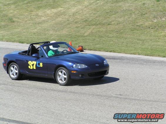 miata coming into straight