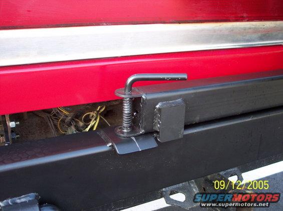 Rear bumper mount detail with visible wiring and date stamp 09/12/2005