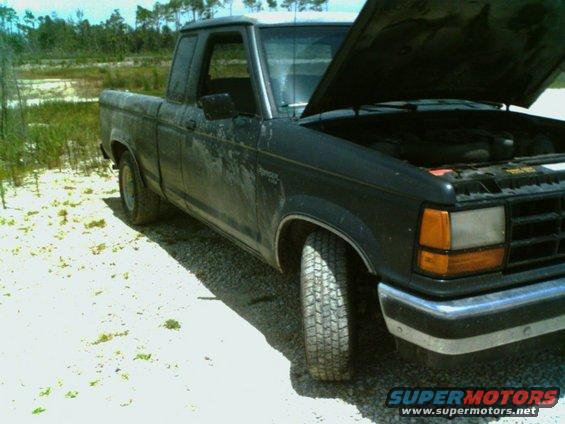 070405_1423.jpg Dryin her out after I got the electrical a little wet goin through some mud.