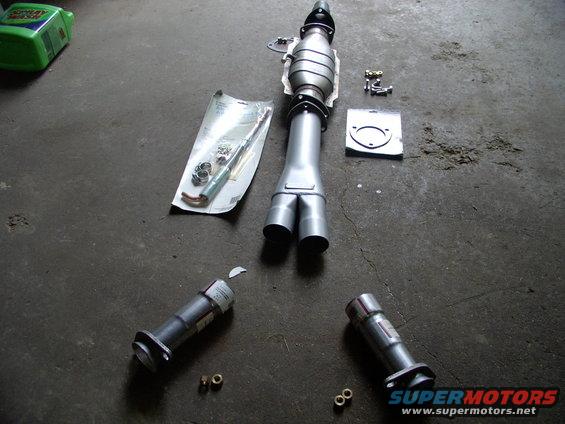 This is what I'm up to. Now to get from the manifolds to the Flowmaster Y-collector you need a couple of things.