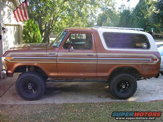 New 4" front / 4.5" rear lift
custom rear shackle flip
used superlift front coils
new gabriel oversized shocks (rear not hooked up yet)
new polyurethane bushings and 
brake lines
It rides -really- nice