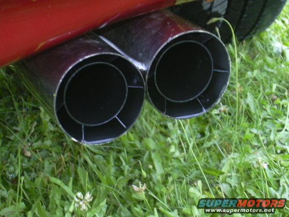 car-001.jpg Nice clean Borla exhaust