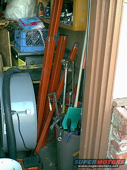 newtrailer2.jpg here is the base all cut and getting ready to re-weld the correct way.not bad for free...