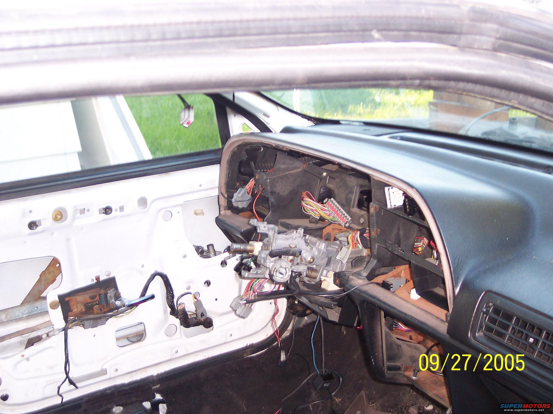 1990 Ford Taurus photo