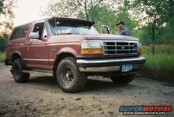 1st mod I did, was remove those yellow broken foglights, then small brushguard! 

First time out with my new BFG's 32x11.5R15 tires!! Notice the grille, running boards & auto locking hubs...soon they will be gone! See next pic!!