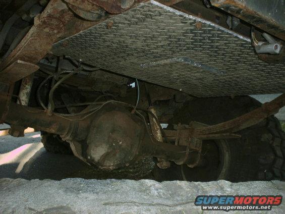 gas-tank-skid.jpg 