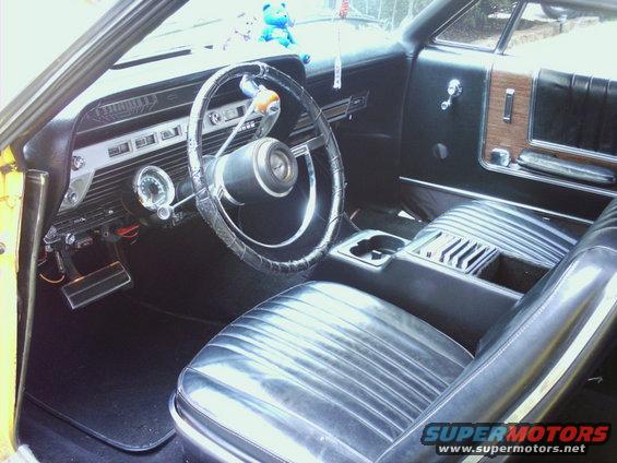 interiorandbroncopics-014.jpg cleaning up the interior