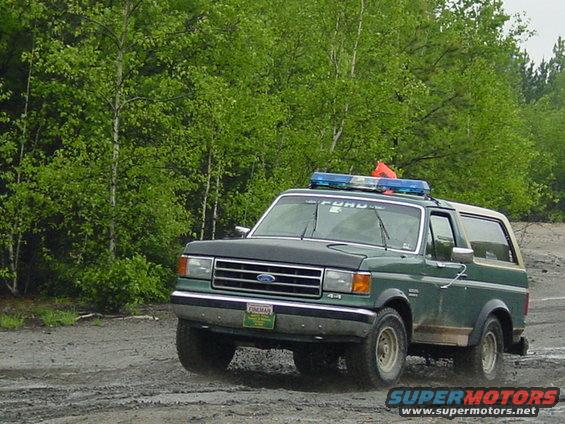 dsc02034.jpg Just missed the wife lifting up the front end.