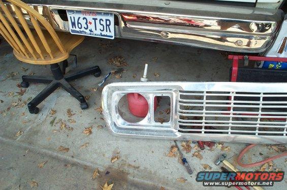 Chrome grille and bumper with Texas license plate W63 TSR