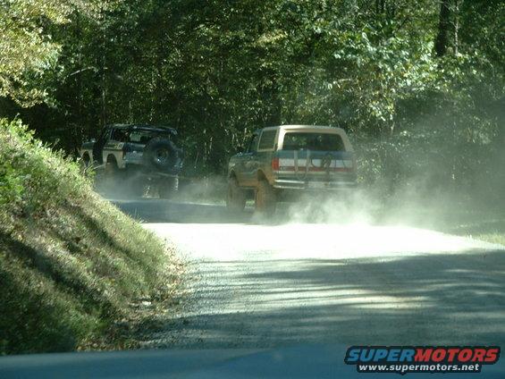 dscf0016.jpg Yes, daves bronco is being pulled by brians beast. :)