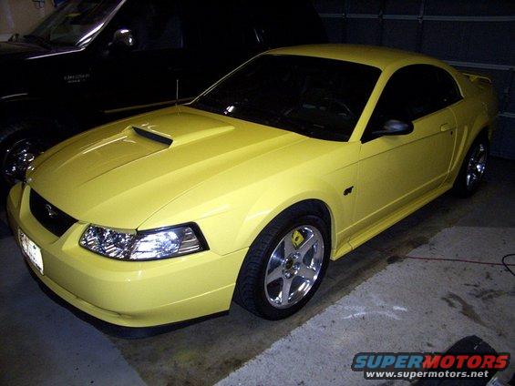 Bullitt Side Panels replace the stock GT fake scoops