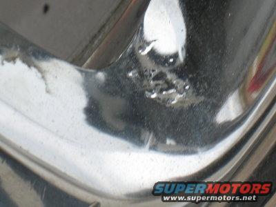 Chrome rim with pitting and peeling chrome