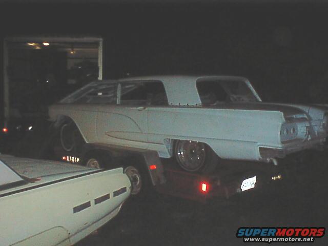 dsc00120.jpg 60 Tbird parts car from the Ermie Immerso collection. This really should not be a parts car but I need the parts for my 59 and it is way too far from complete to even think about rebuilding without another parts car!