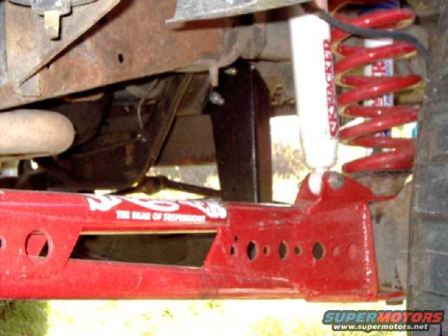 liftkit8.jpg frontend-extended radius arm and axle pivot drop bracket passngr-side