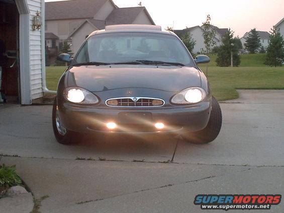1997 Mercury Sable front view, parked in driveway