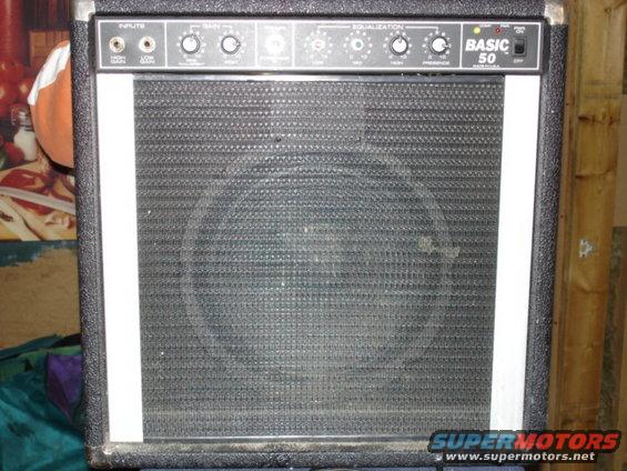 bass_amp.jpg Bass amp