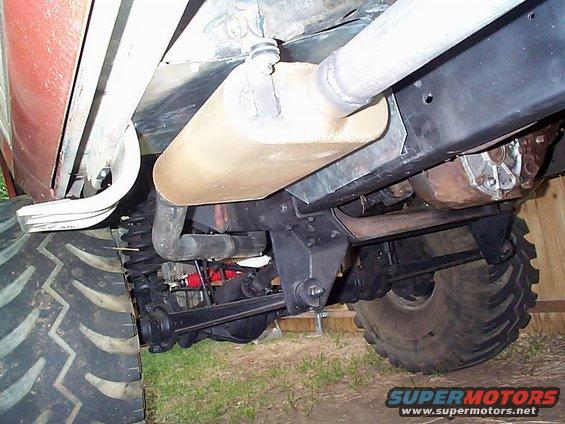 bronco-exhaust-04.jpg 